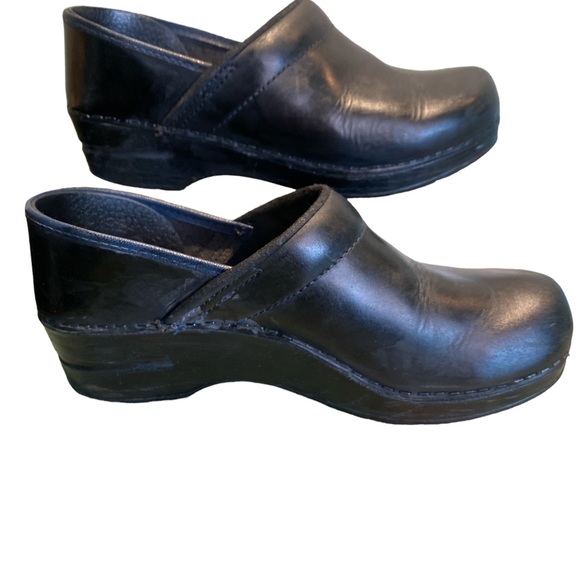 Dansko  black leather slip-on mules womens 7.5 - Picture 2 of 7